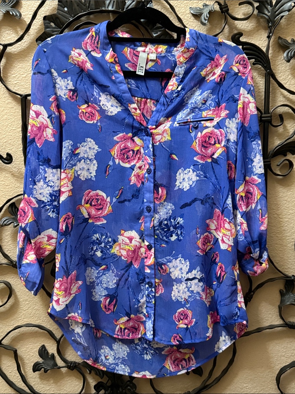 Kut from the Kloth Blue Floral Button-Down Blouse Size S